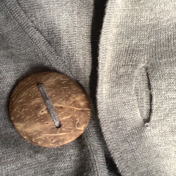 Grey cape - Picture 5 of 5